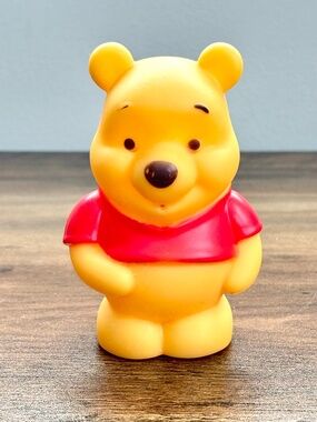 Vintage Winnie the Pooh & Friends Pooh Bear Water Squirter Toy Bath Pool Figure